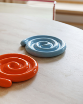 &Klevering Snail Trivet Blue