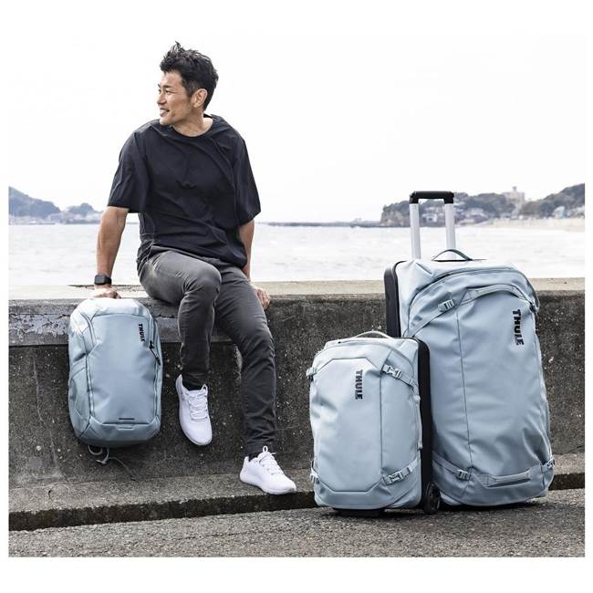 Thule Chasm Wheeled Duffel Suitcase matkalaukku Pond