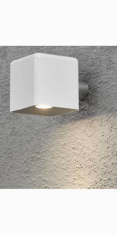 Konstsmide Amalfi vägglampa 3W 12V vit plast ink trafo + sladd. 7681-200