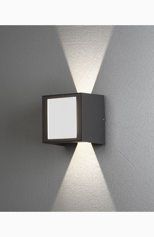 Konstsmide Cremona vegglampe opp/ned/fram 3x3W High Power LED grå. 7946-370 Konstsmide Cremona vegglampe opp/ned/fram 3x3W High Power LED grå. 7946-370