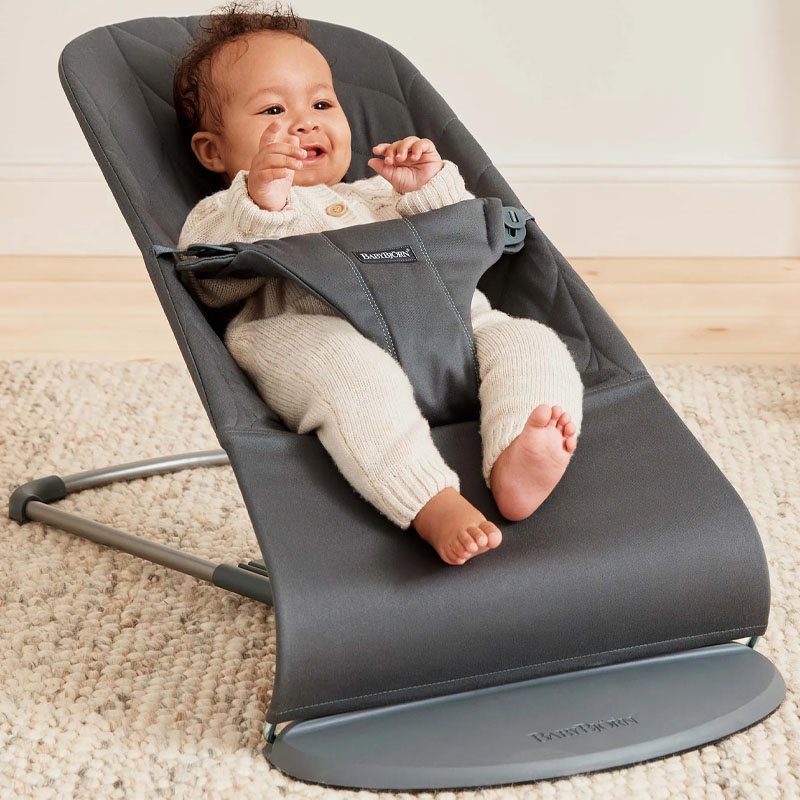 Alternativ bild 1 för Babybjörn Balance Bliss vävd petal quilt, antracit, antracit