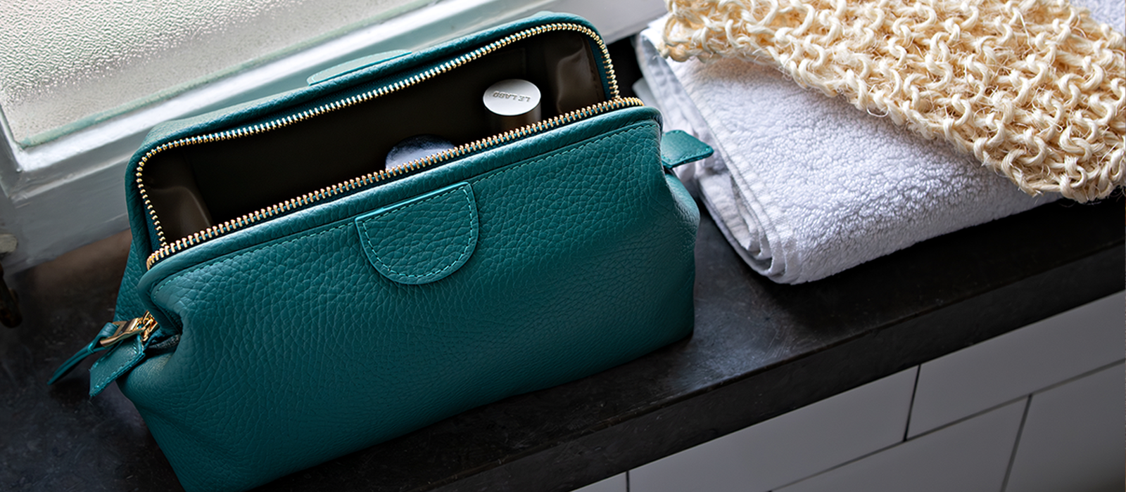 Toiletry & Vanity Cases