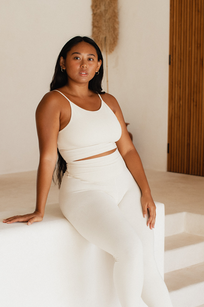 Yogatopp Ester Bamboo Built-in Bra Crop Top, Oatmeal - Studio K