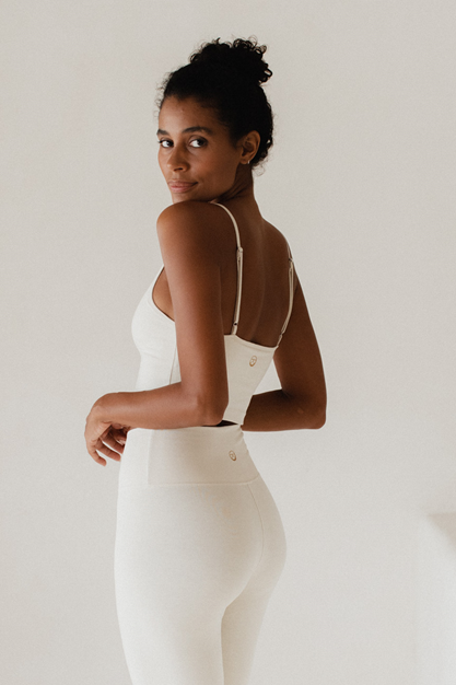 Yogatopp Ester Bamboo Built-in Bra Crop Top, Oatmeal - Studio K