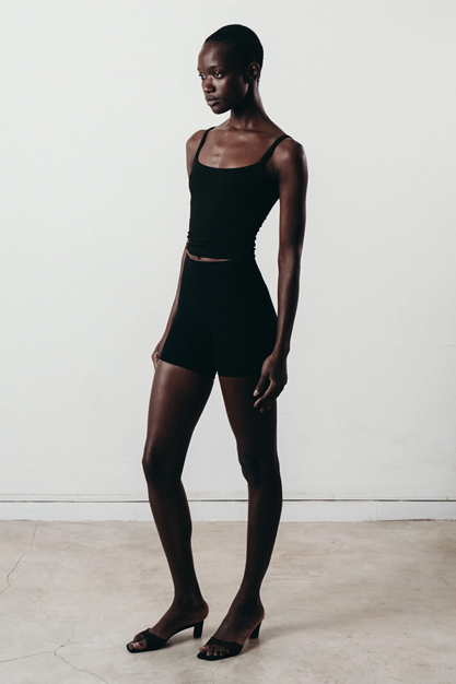 Yogatopp Mové Cami, Black - Studio K