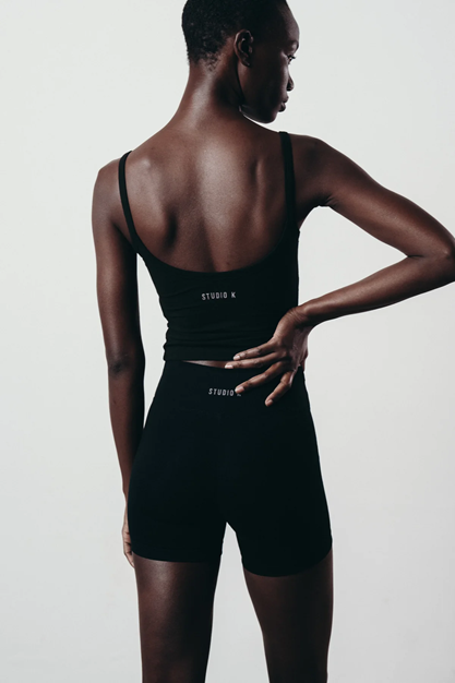 Yogatopp Mové Cami, Black - Studio K