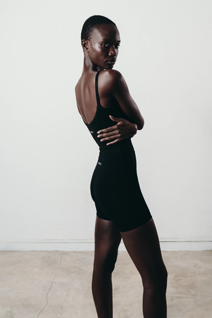 Yogatopp Mové Cami, Black - Studio K