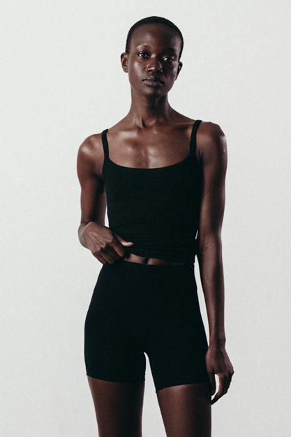 Yogatopp Mové Cami, Black - Studio K