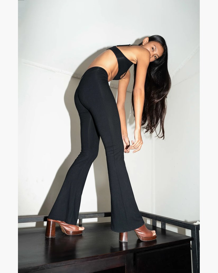 Yogabyxor Arc Flare Pants, Black - Studio K