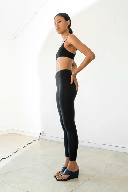 Yogabyxor Linea Leggings, Black - Studio K