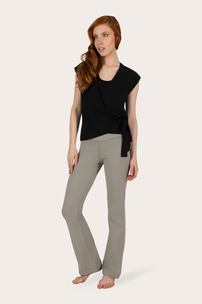 Yogatopp Aurora Wrap Top, Onyx Black - Urban Goddess