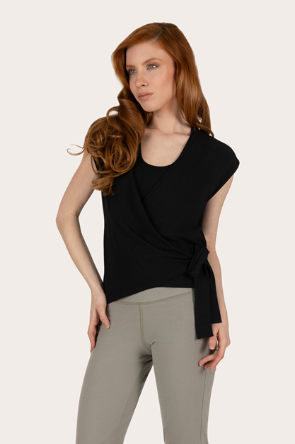 Yogatopp Aurora Wrap Top, Onyx Black - Urban Goddess