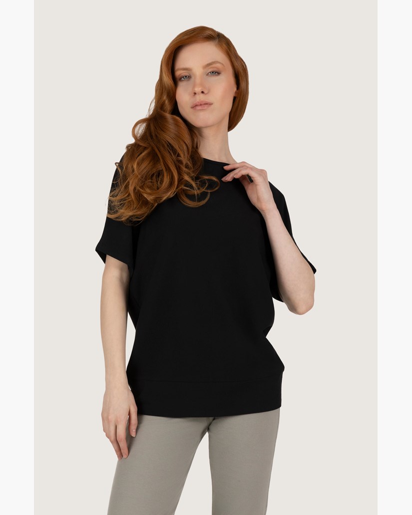 Yogatopp Budhi Short Sleeve Top, Onyx Black - Urban Goddess