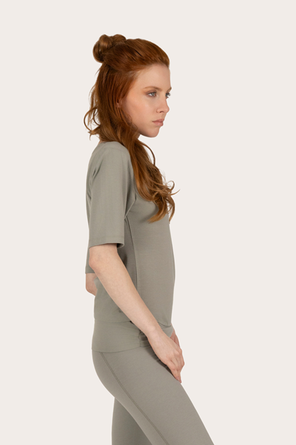 Yogatopp Kami Tee, Smokey Quartz - Urban Goddess