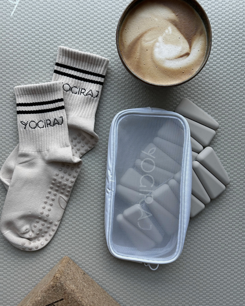 Pilates Grip Socks Non-Slip Yoga Socks in Organic Cotton, Hazel cream – Yogiraj