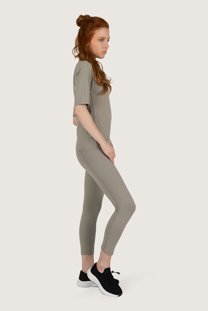 Yogatopp Kami Tee, Smokey Quartz - Urban Goddess