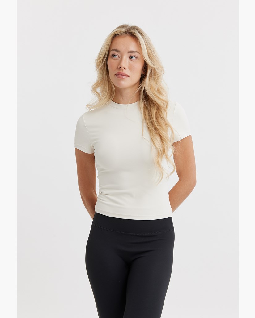 Butter Soft Tee Cream White - Tränings-T-shirt Dam | Drop of Mindfulness