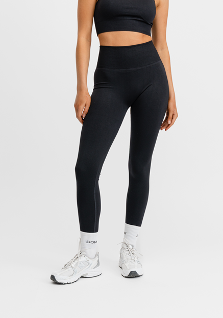 Signature Seamless Tights Black - Träningstights Dam | Drop of Mindfulness