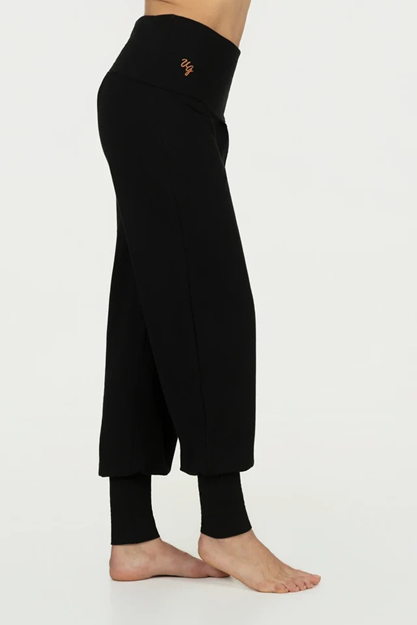 Yogabyxor Devi Yoga Pants, Onyx Black - Urban Goddess