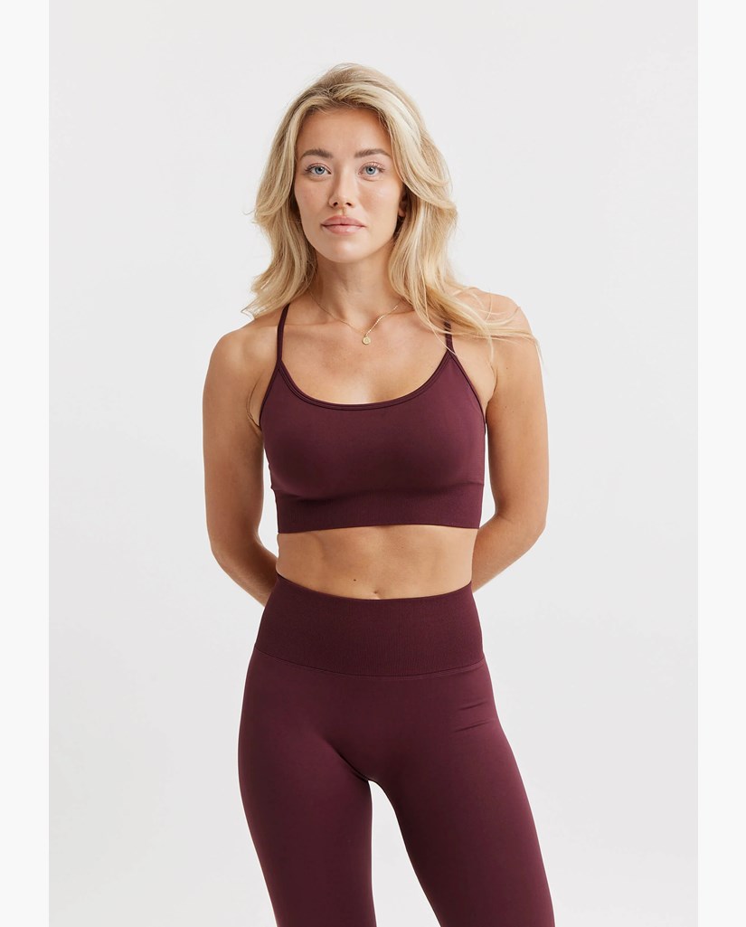 Signature Seamless Sports Bra Cherry Lacquer - Sport-BH Dam | Drop of Mindfulness