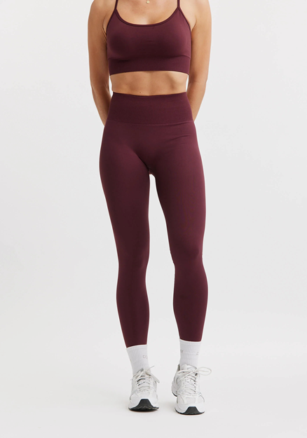 Signature Seamless Tights Cherry Lacquer - Träningstights Dam | Drop of Mindfulness