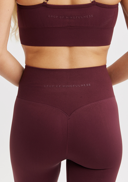 Signature Seamless Tights Cherry Lacquer - Träningstights Dam | Drop of Mindfulness