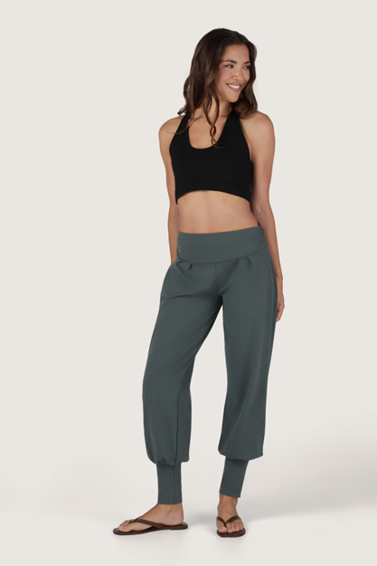 Dakini Pants - Harembyxor för Yoga Dam, Pinyon | Urban Goddess