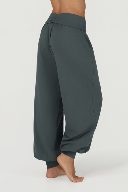 Rhea Pants - Harembyxor för Yoga Dam, Pinyon | Urban Goddess