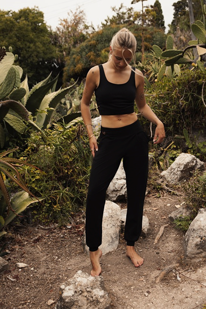 Kaya Pants - Harembyxor för Yoga Dam, Onyx Black | Urban Goddess