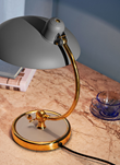 Kaiser Idell Luxus Bordslampa, Easy grey/brass