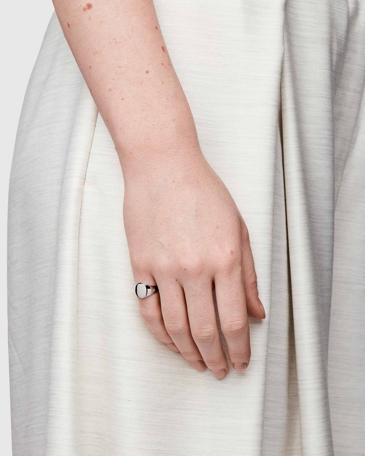 Tom Wood Mini Signet Oval Silver - Vallgatan 12