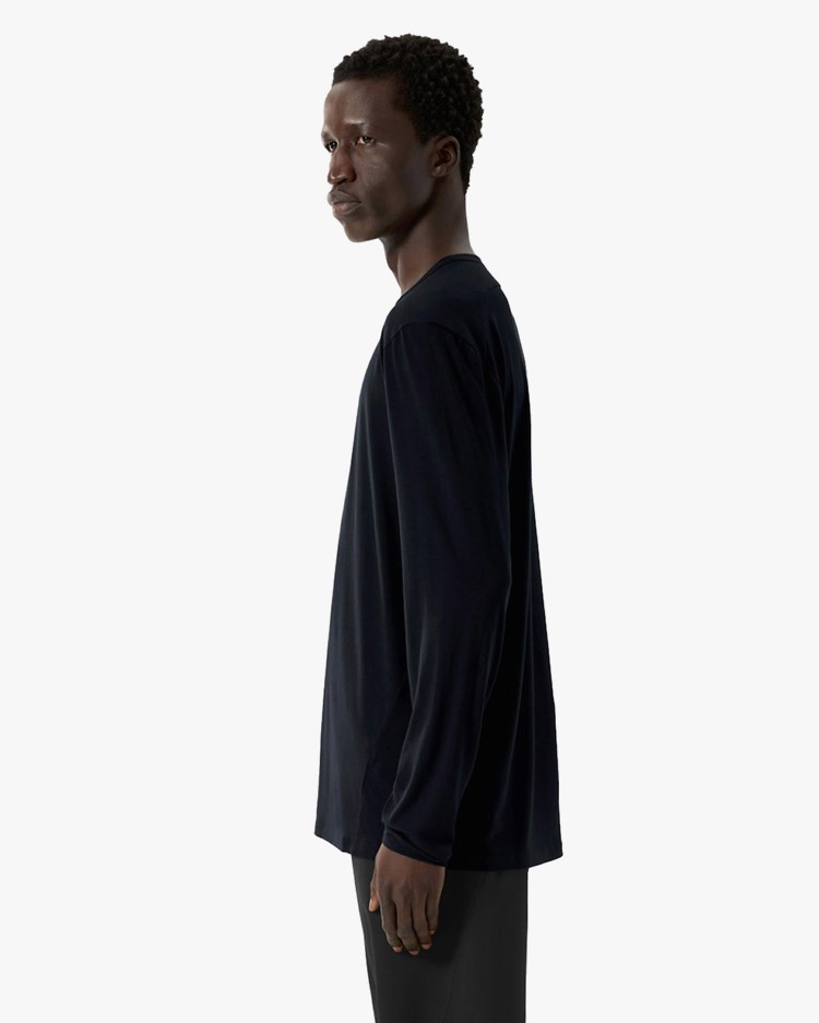 FW25 Veilance Frame LS shirt Mサイズ Frame Shirt LS Men's | Arc'teryx United States