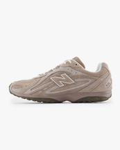 New Balance 204L Mushroom
