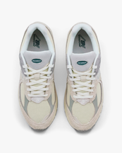 New Balance 2002R Linen