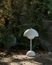 &Tradition Flowerpot Portable Lamp Vp9 Matt White