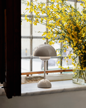 &Tradition Flowerpot Portable Lamp Vp9 Grey Beige