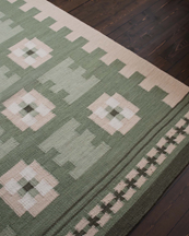 Layered Röllakan Selma Wool Rug Sage