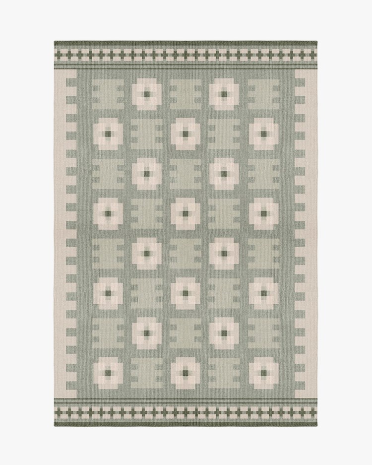 Layered Röllakan Selma Wool Rug Sage