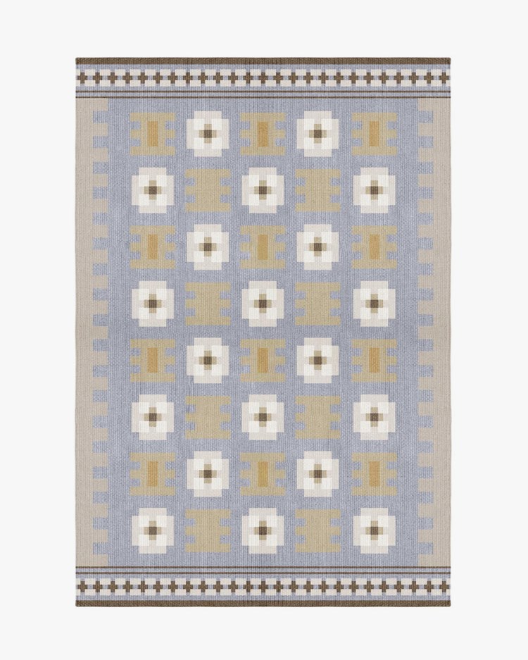 Layered Röllakan Selma Wool Rug Dove