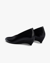 Jil Sander Arc Leather Pumps Black