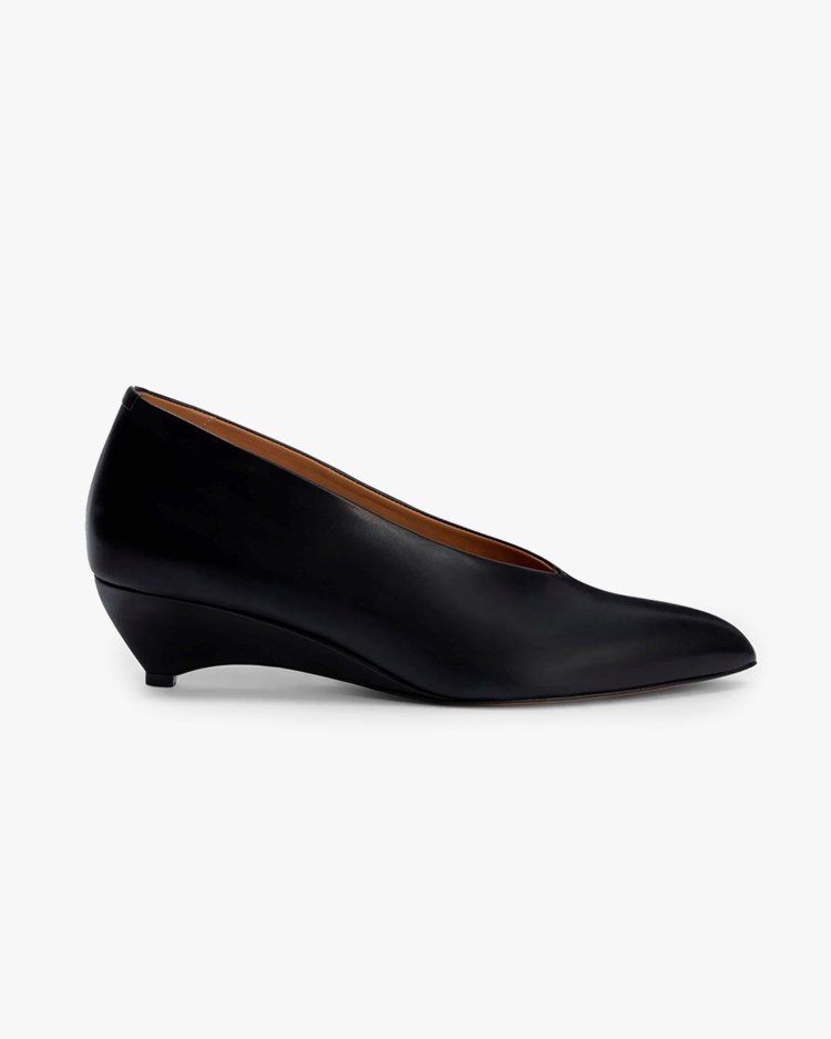 Jil Sander Arc Leather Pumps Black