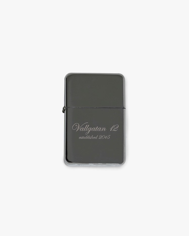 Vallgatan 12 Merch Zippo Lighter