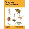 Studying invertebrates (Wheater och Cook)