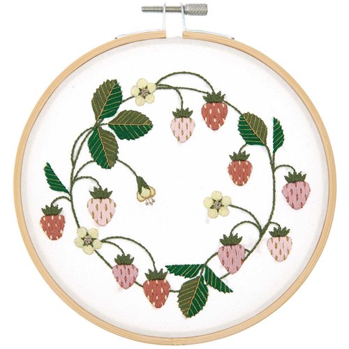 Embroidery pack strawberry wreath pre-drawn