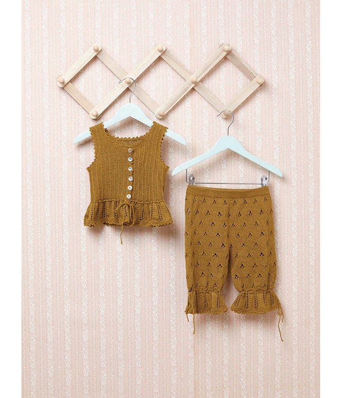 Ljuvlig Topp Och Mamelucker Med Volang