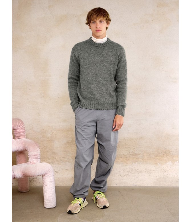 Brendan Sweater Man 2412_05
