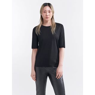 Elena Tee