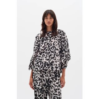 FayeIW Blouse