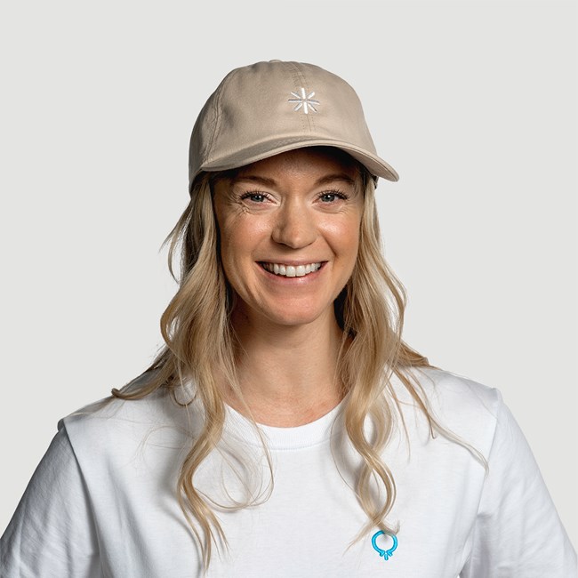 Beige cap with pictogram embroidery